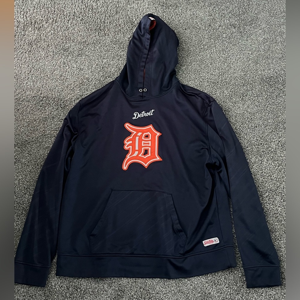 Detroit Tigers Sweatshirt - Picture 2 of 4